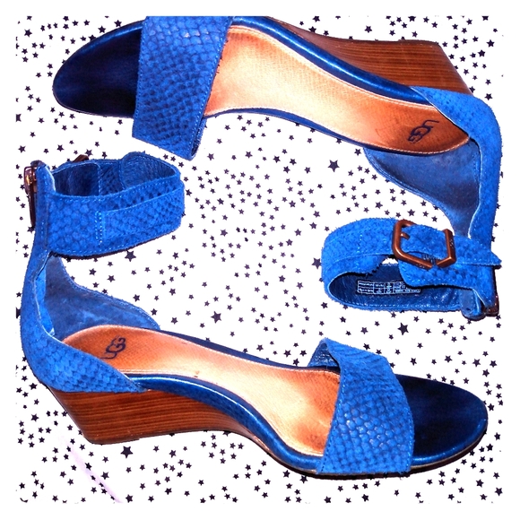 ✨ugg✨ BLUE SUEDE SANDAL - Picture 1 of 8